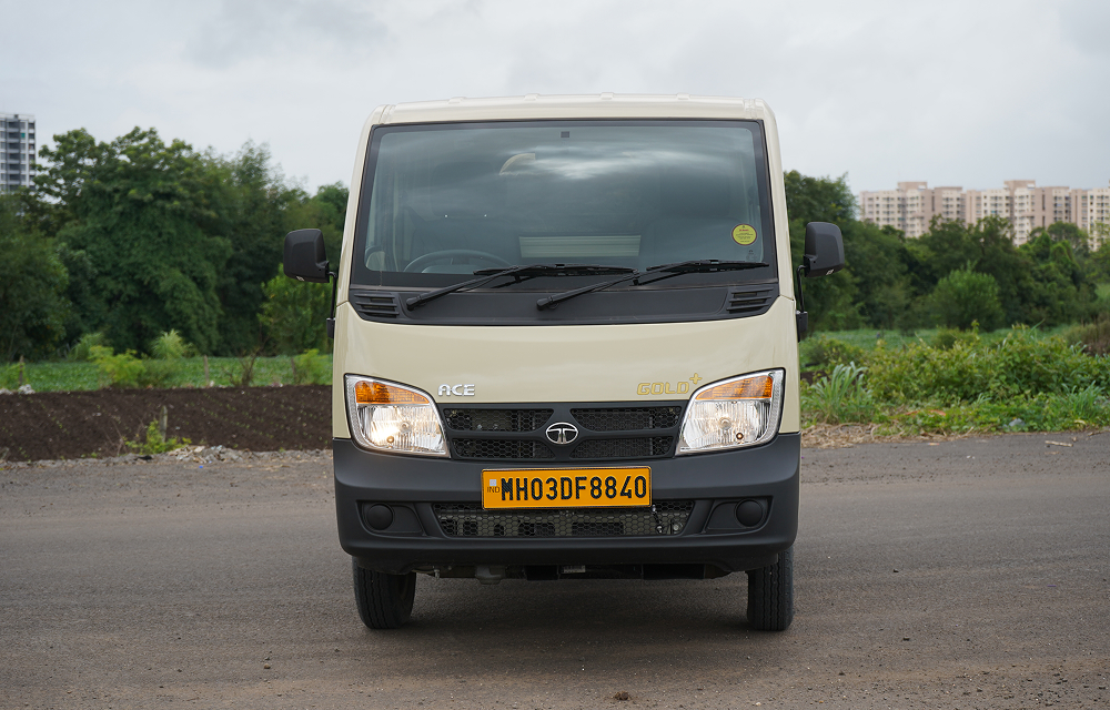 Ace Gold Plus Exterior